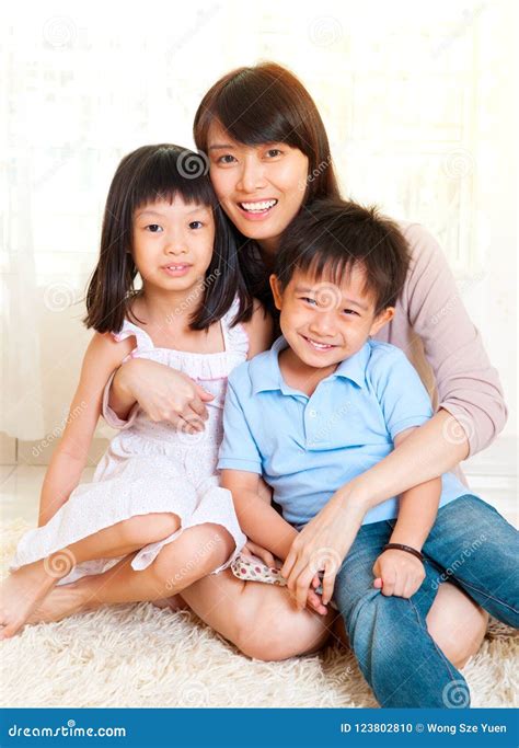 182,099 Asian Mother And Child Stock Photos & High